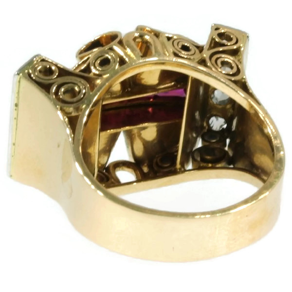 Sturdy pink gold retro ring with rose cut diamonds and carre cut rubies (image 6 of 15)